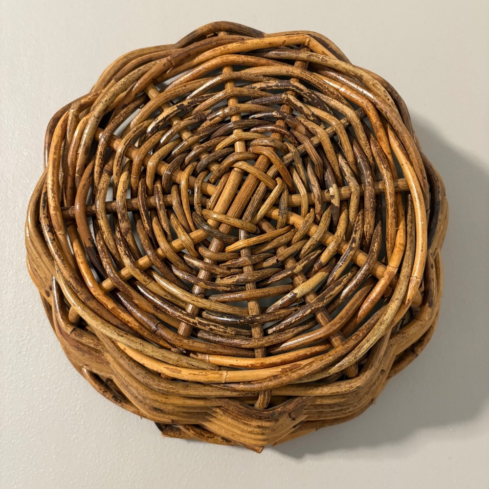 Vtg Round Wicker Basket Thick Weave Boho Decorative Fruit Bowl Brown 10.5in - Picture 2 of 10